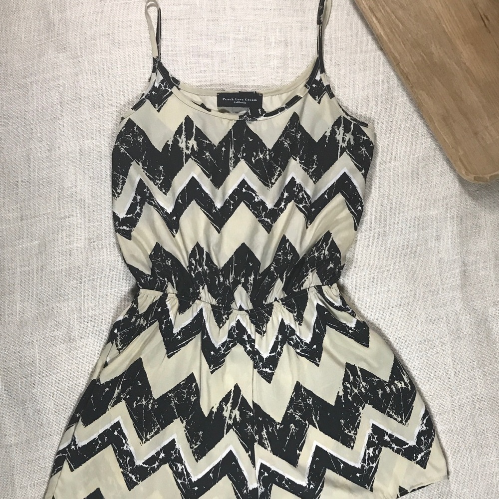 Peach Love Cream Jumper Romper One Piece Shorts with Pockets Sz S